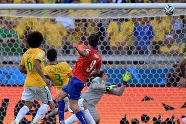 عارضة تشيلي