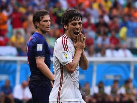 ديفيد سيلفا يهدر انفرادة أمام هولندا