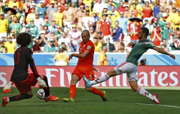 2014-06-29t174804z_204756992_tb3ea6t1g3nbz_rtrmadp_3_soccer-world-m51-ned-mex_reuters