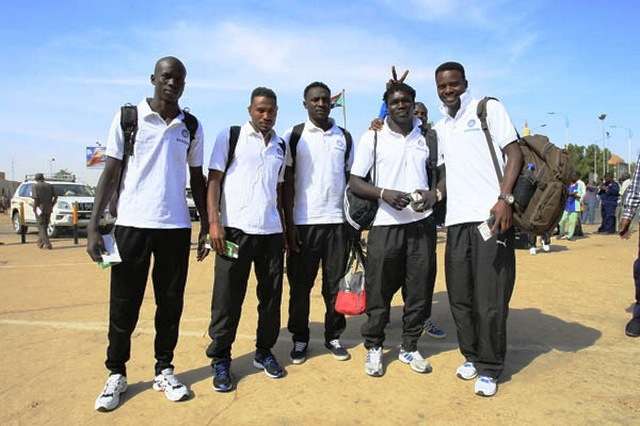 صورة ارشيفية للاعبي الهلال في احدي سفرياتهم