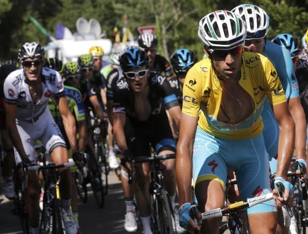 2014-07-16t160726z_584817409_lr1ea7g18s3u7_rtrmadp_3_cycling-tour_reuters
