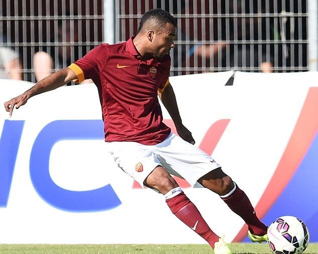 article-2697933-1FC5562D00000578-277_634x523