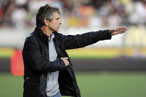 2010-08-28t191955z_01_gfm107_rtridsp_3_soccer-france_reuters