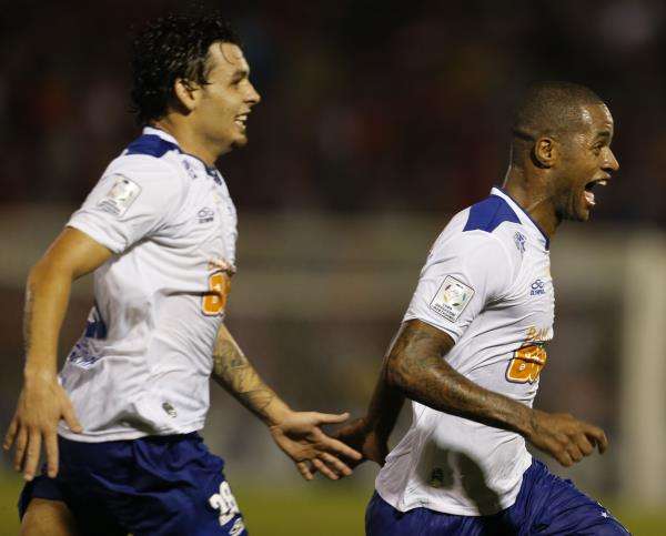 2014-05-01t024941z_814446520_gm1ea510tw601_rtrmadp_3_soccer-libertadores_reuters