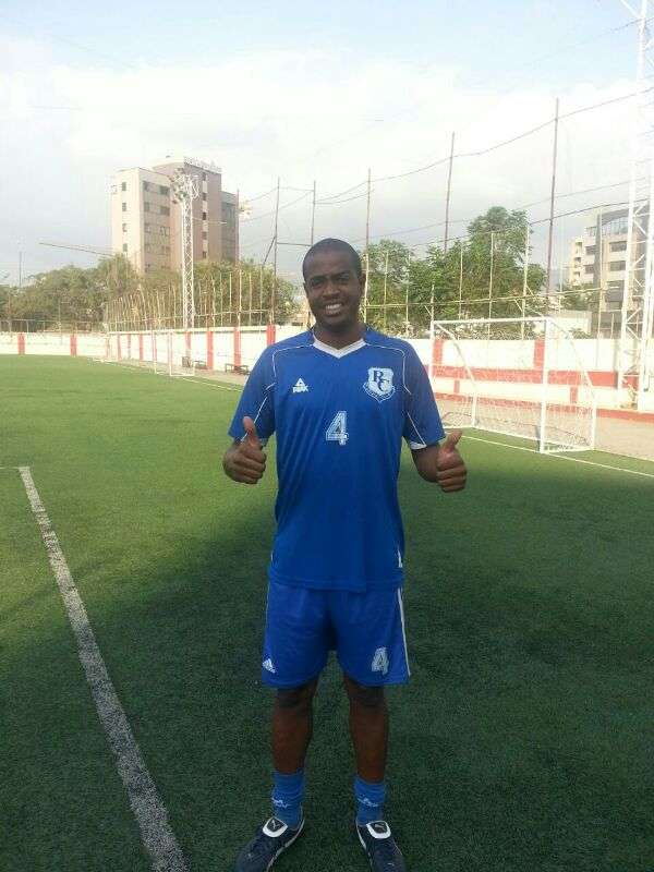 دي كامارجو مبتسماً لعدسة "كووورة" قبل تدريب الراسينج