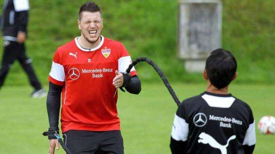 الإجهاد يبدو واضحاً على دانييل جينزيك لاعب شتوتجارت