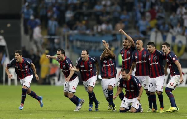 2014-05-01t033328z_542938484_gm1ea510w0p01_rtrmadp_3_soccer-libertadores_reuters