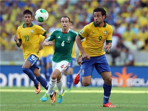 فريد مهاجم البرازيل أثار جدلا في المونديال بتواضع مستواه