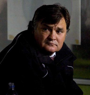 كاماتشو يستقيل