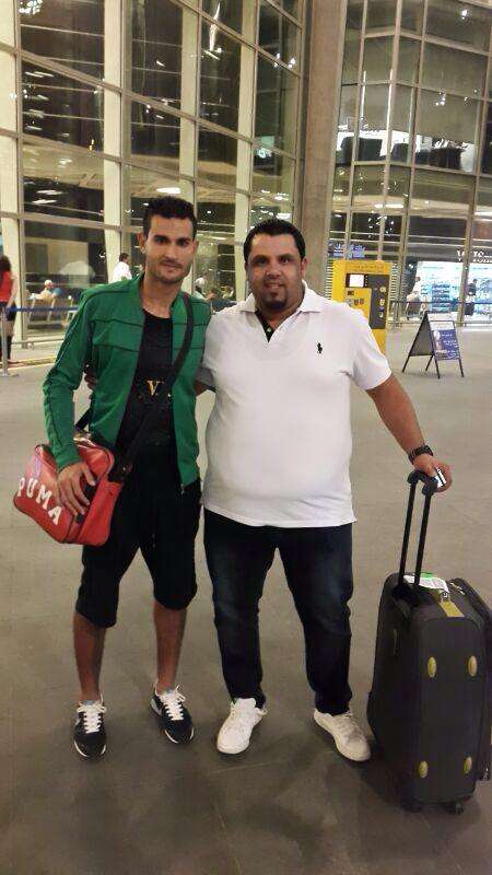 المهاجم المغربي بلتهام وعلاء شديقات في المطار