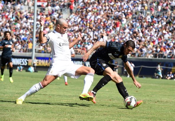 بيبي تخلص من شعره المثير للجدل