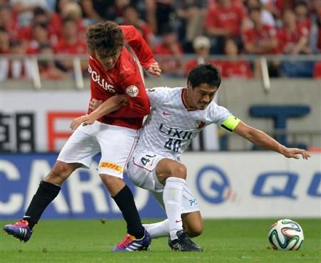 من لقاء فريقي اوراوا ريدز وكاشيما انتلرز