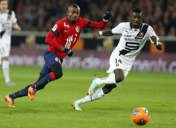 باكايوكو (يمين)