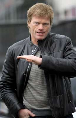 2007-12-12-00000301198694