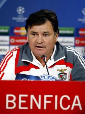 الأسباني خوسيه أنطونيو كاماتشو