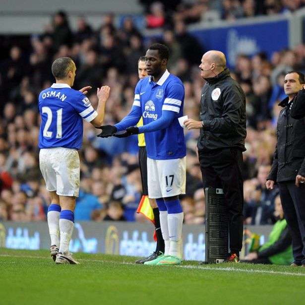 أوسمن مع زميله السابق لوكاكو