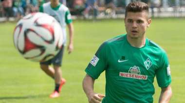 اللاعب بوبي بوش بقي وحيداً في الفندق بعد مغادرة بعثة فيردر بريمن