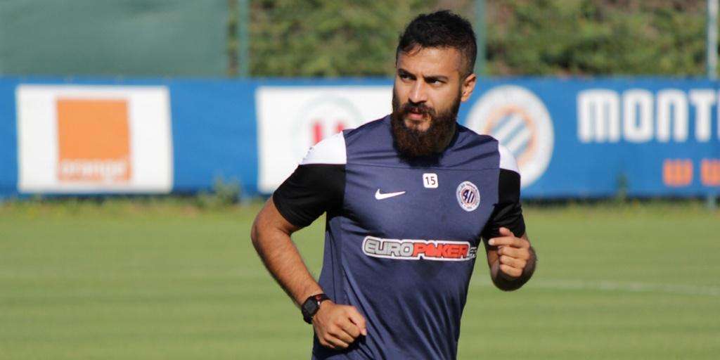 المشعان بزي النادي الفرنسي أثناء فترة المعايشة