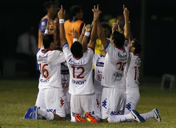 2014-04-24t004411z_1066841136_gm1ea4o0o4k01_rtrmadp_3_soccer-libertadores_reuters