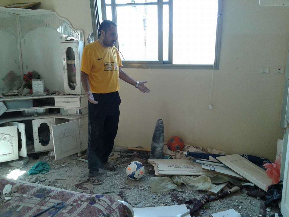 من دمار منزل جندية