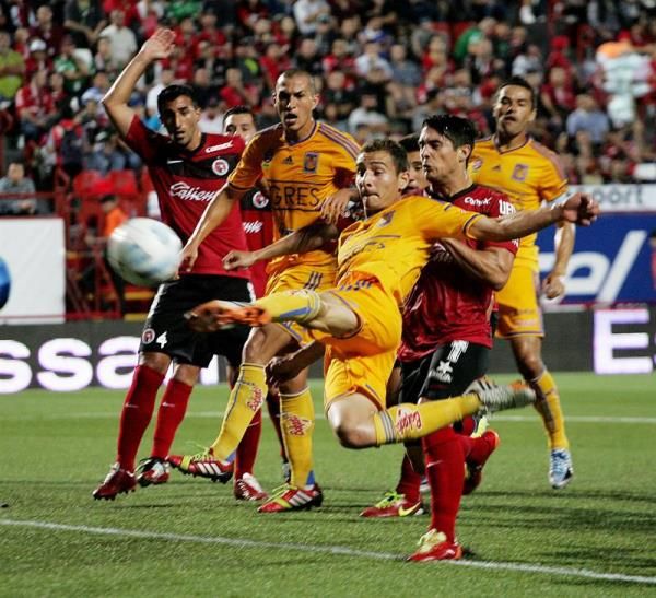 جانب من مباراة تيخوانا وتيجريس