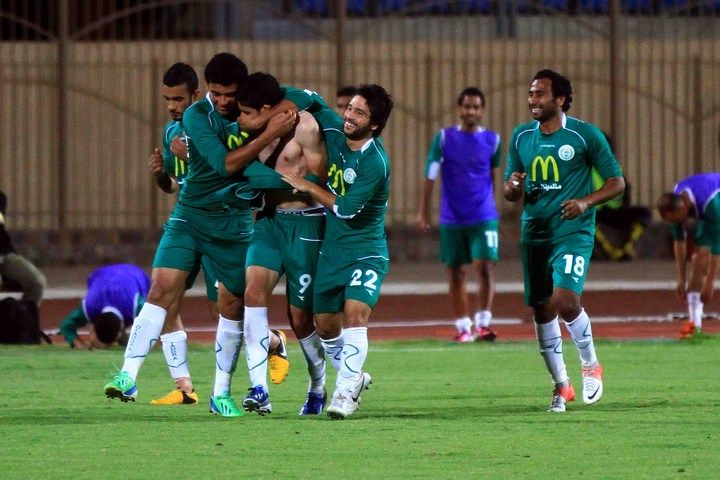فرحة لاعبي الاتحاد بالفوز في لقاء سابق