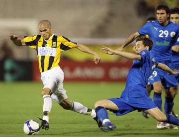 مهاجم الإتحاد ماجنو الفيس ينطلق بإحدى الهجمات