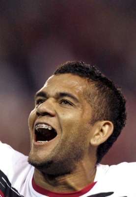  البرازيلي داني ألفيس 