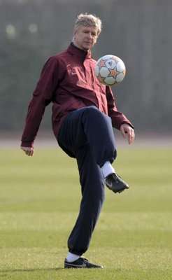 الفـرنـســي آرسـيـــن فـيـنـغــــر