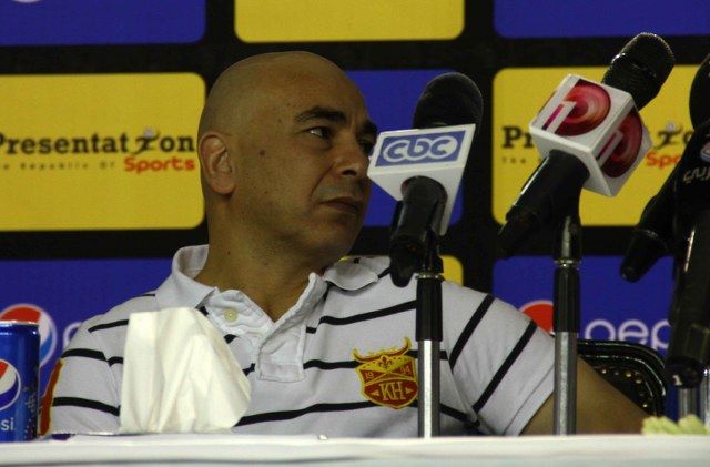 حسام حسن 