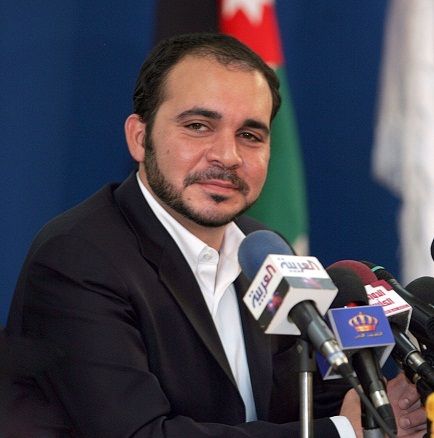 الأمير علي.. من سيحدد هوية المدرب الجديد؟