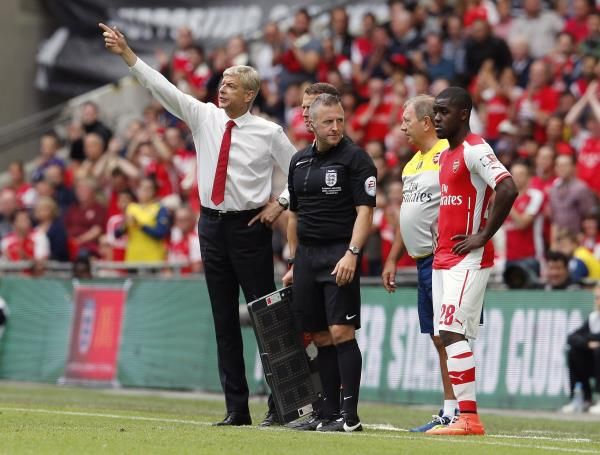 2014-08-10t155019z_1925588064_gm1ea8a1u4y01_rtrmadp_3_soccer-england-shield_reuters