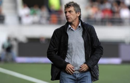 2010-08-28t192523z_01_gfm110_rtridsp_3_soccer-france_reuters