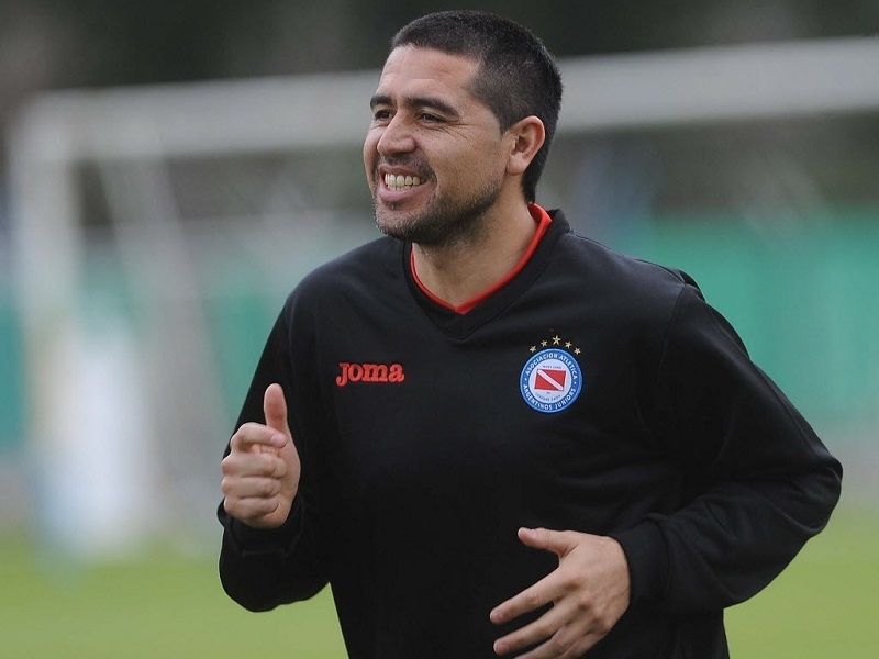 riquelme-treinando-no-argentinos-juniors-1407623172112_1024x768