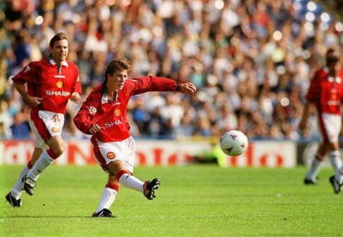 بيكهام يسجل من منتصف الملعب 1995