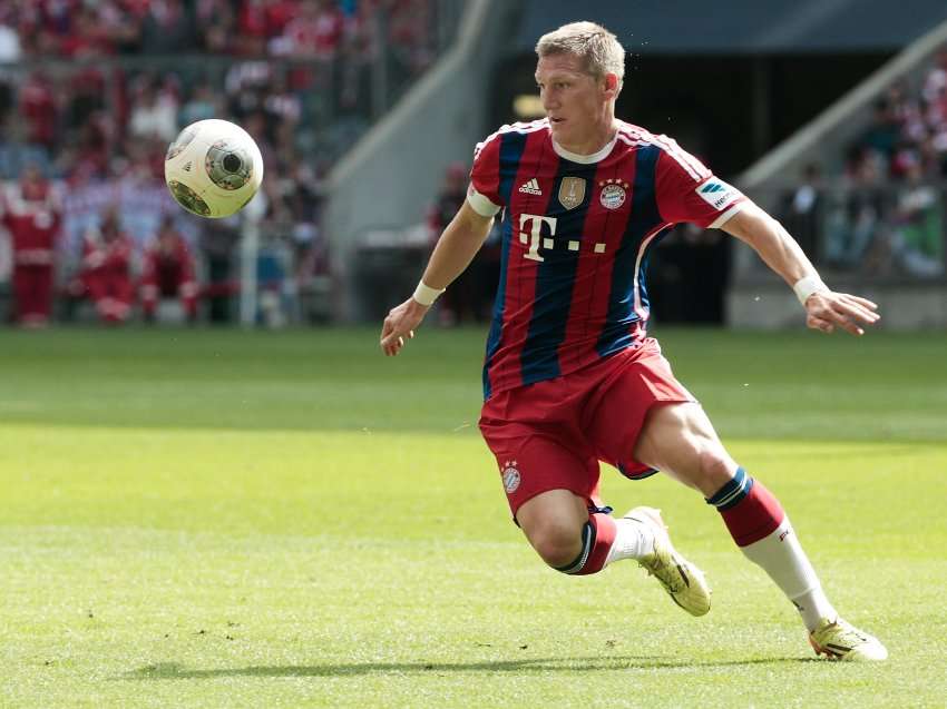 شفاشتايجر بدأ المشاركة مع البايرن عام 2002 ولعب 322 مباراة وسجل 40 هدفاً