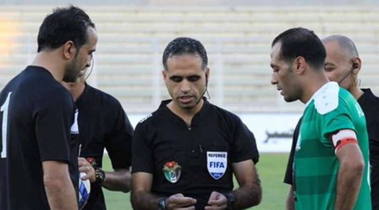 الزواهرة يجري القرعة في لقاء الوحدات وشباب الأردن 