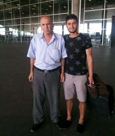  أحمد القدور لحظة وصوله مطار الأردن 