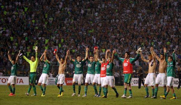 2013-04-12t003312z_530829004_gm1e94c0nmk01_rtrmadp_3_soccer-latam-libertadores_reuters