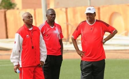 الجهاز الفني  الوطني  في اول تدريب للمنتخب