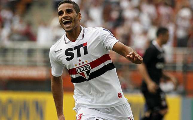 brasileno-douglas-confirma-como-apuesta-para-reforzar-lateral-1408011887729