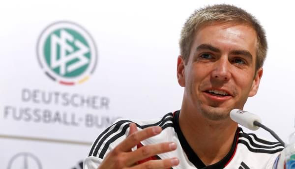 2014-07-18t090006z_1629265958_tb3ea7b17upnl_rtrmadp_3_soccer-germany-lahm_reuters
