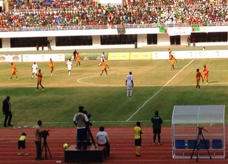 جانب من مباراة السودان وزامبيا