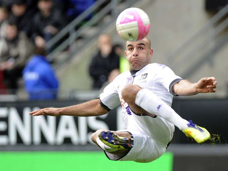 ايمن عبد النور 