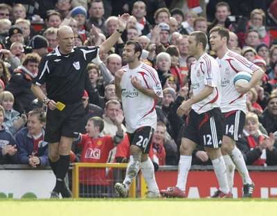 الأرجنتيني خافيير ماسكيرانو اثناء طرده 