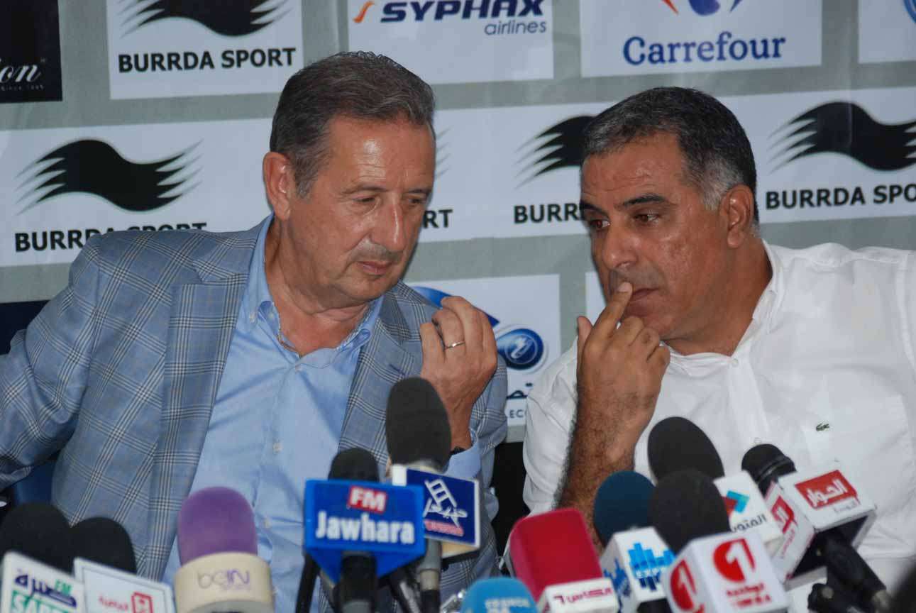  جورج ليكنز صحبة مساعده الاول غازي الغرايري 