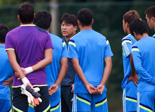 المدرب تيجوراموري في تدريب اليوم مع لاعبي المنتخب الأولمبي