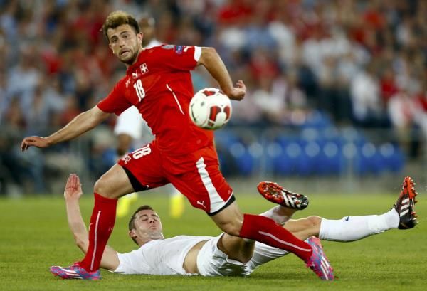 2014-09-08t193035z_156085367_lr1ea981i6pi6_rtrmadp_3_soccer-euro_reuters