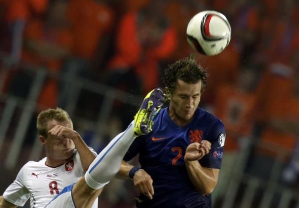 2014-09-09t194703z_424199005_lr1ea991iy5o9_rtrmadp_3_soccer-euro_reuters
