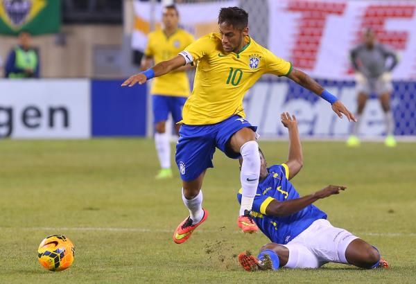 2014-09-10t032047z_1267407748_nocid_rtrmadp_3_soccer-friendly-brazil-vs-ecuador_reuters